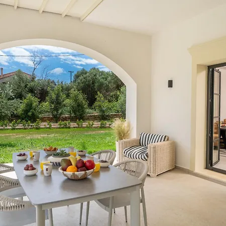 Villa Antinoi Lixouri